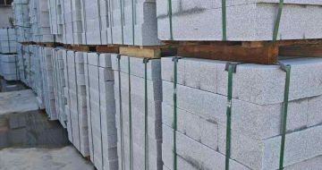 广州芝麻白路牙石，路侧石