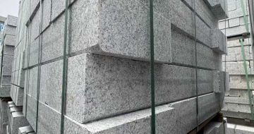 广州芝麻白路牙石 马路牙子