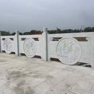 广州芝麻白河道栏杆 石材栏杆