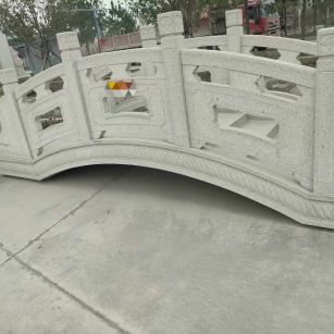 广州芝麻白拱桥，石桥