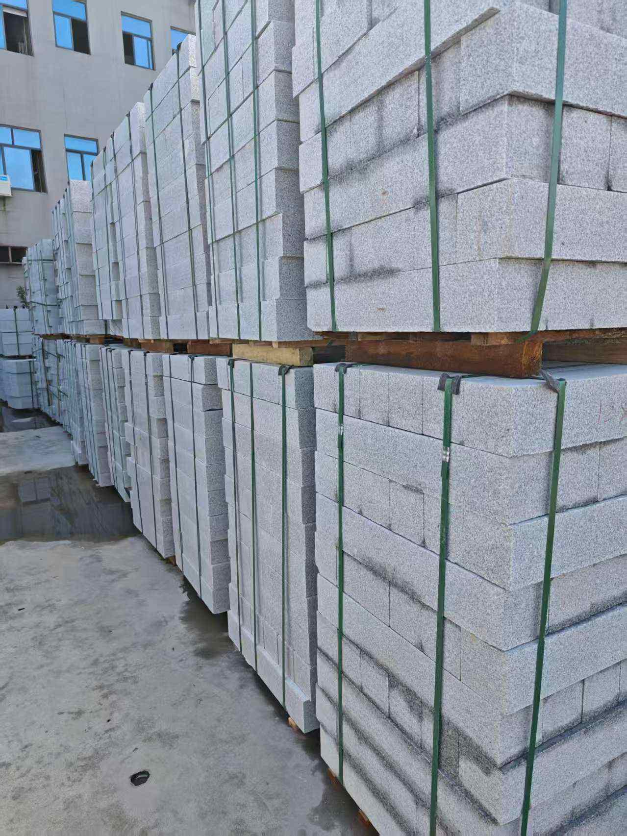 广州芝麻白路牙石，路侧石