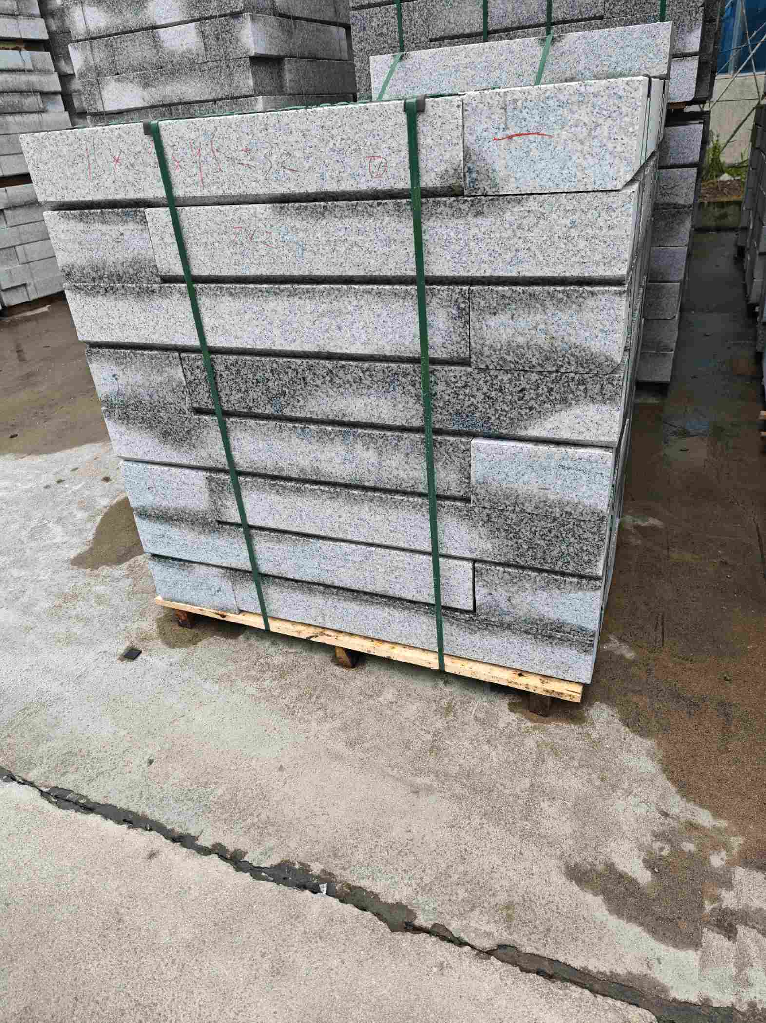 广州芙蓉白路牙石，马路牙子