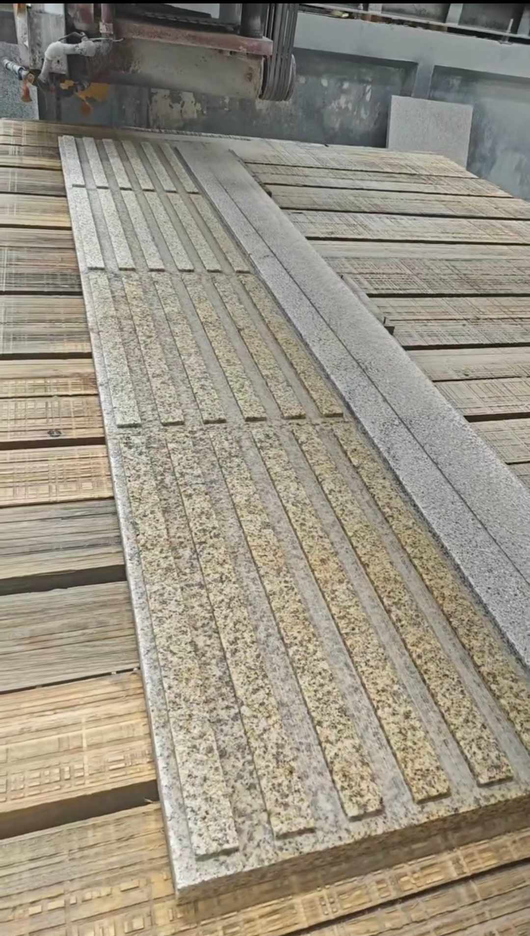 广州黄金麻盲道石 盲条